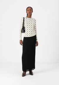 Vero Moda VMALBERTE CILIA BOX - Pikkade varrukatega topp - beige