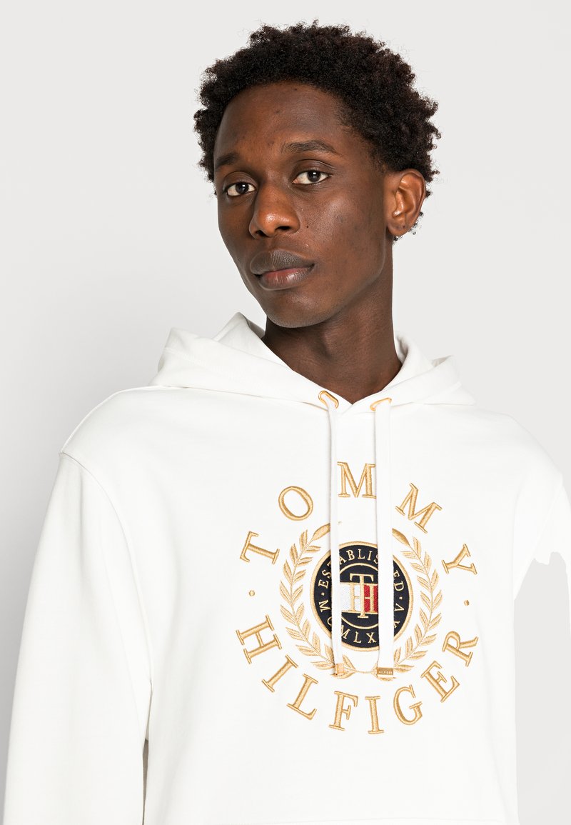Tommy Hilfiger ICON ROUNDALL GRAPHIC HOODY - Hoodie - ecru/off-white -  Zalando.co.uk