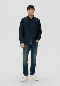 s.Oliver REGULAR  BUTTON-DOWN - Overhemd - navy