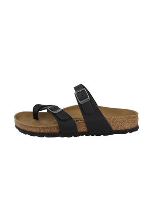 Schwarze Sandale mit zwei verstellbaren Schnallenriemen, Korkfußbett und schwarzer strukturierter Sohle, seitlich auf weißem Hintergrund dargestellt.