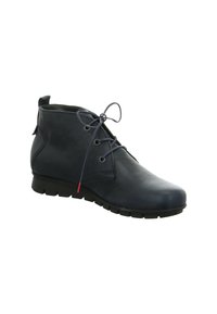 Navyblaue Lederstiefeletten mit runder Zehenpartie, schnürbarem Vorderteil und rotem Akzent an der Ferse. Strukturierten Oberfläche und Gummisohle.