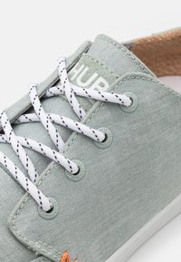 HUB Sneaker low - cucumber/white