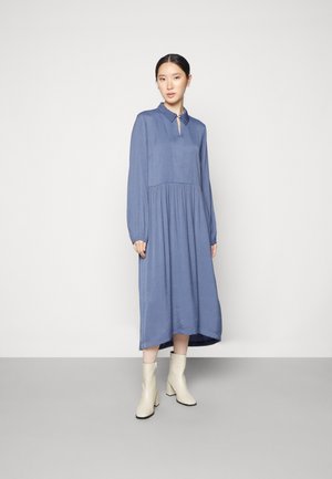 Kaffe AMILIA MIDI DRESS - Φόρεμα πουκάμισο - vintage indigo