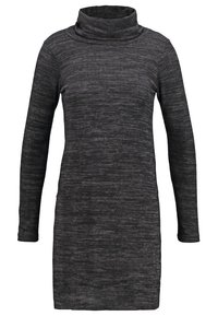 Robe en maille gris foncé à manches longues avec col roulé, silhouette près du corps et motif marbré texturé.
