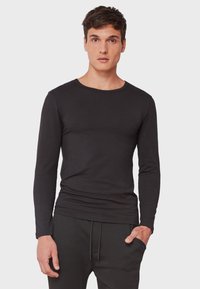 Long sleeved top - black