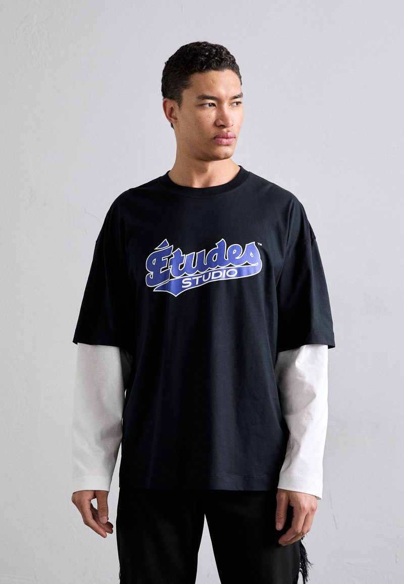 Études DOUBLE SLEEVE - Pikkade varrukatega topp - black