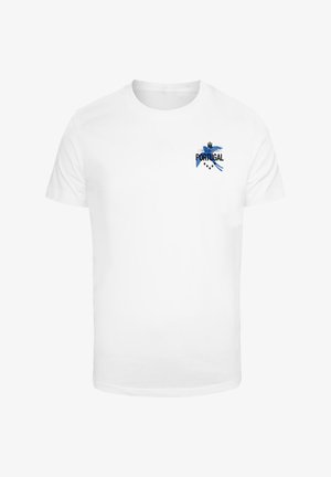 Biała bawełniana koszulka z niebiesko-czarną grafiką na lewej piersi z napisem "PORTUGAL" oraz dekoracyjnymi akcentami i koroną.