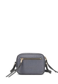 Borsa a tracolla in finta pelle grigia con superficie testurizzata, zip dorata e doppie cinghie. Forma rettangolare con tasca frontale con zip.