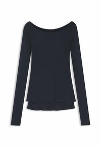 Granatowy top z długim rękawem i dekoltem odkrywającym ramiona, o warstwowej konstrukcji i gładkiej fakturze, charakteryzujący się prostą i czystą sylwetką.