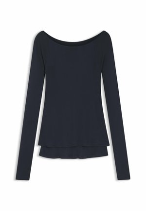 Marineblaues Langarmshirt mit schulterfreiem Ausschnitt, Lagenoptik und glatter Textur, mit einem schlichten und klaren Schnitt.