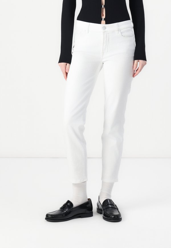 ROXANNE ANKLE - Slim fit jeans - salt