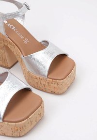 LIMMA ITHAA - Sandalias de tacón - silver