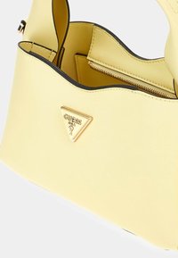 Guess IWONA - Handbag - gelb