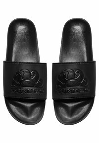Sandali neri a scivolo realizzati in materiale sintetico liscio, con un logo in rilievo e un motivo a onda sulla cinghia. Suola piatta, stile open-toe.