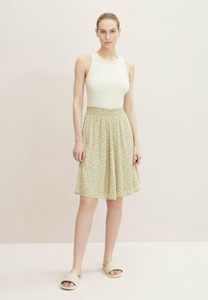 Falda acampanada - green offwhite leaf design