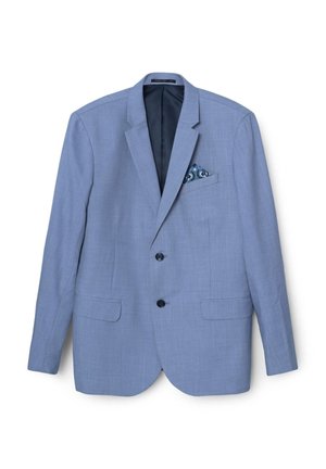 Blazer azzurro chiaro in tessuto testurizzato, con rever a punta, due tasche frontali e un fazzoletto decorativo blu a motivi.