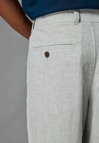 Next TEXTURED-REGULAR FIT - Chino - light grey
