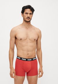 Puma - MEN EVERYDAY 3 PACK - Trunks - red fire/grey/black Thumbnail Image 1