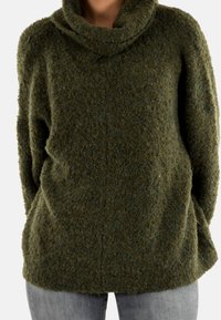 Groene, getextureerde trui met colkraag, met een losse pasvorm en geribbelde accenten. Zachte, chunky gebreide stof met een casual ontwerp.