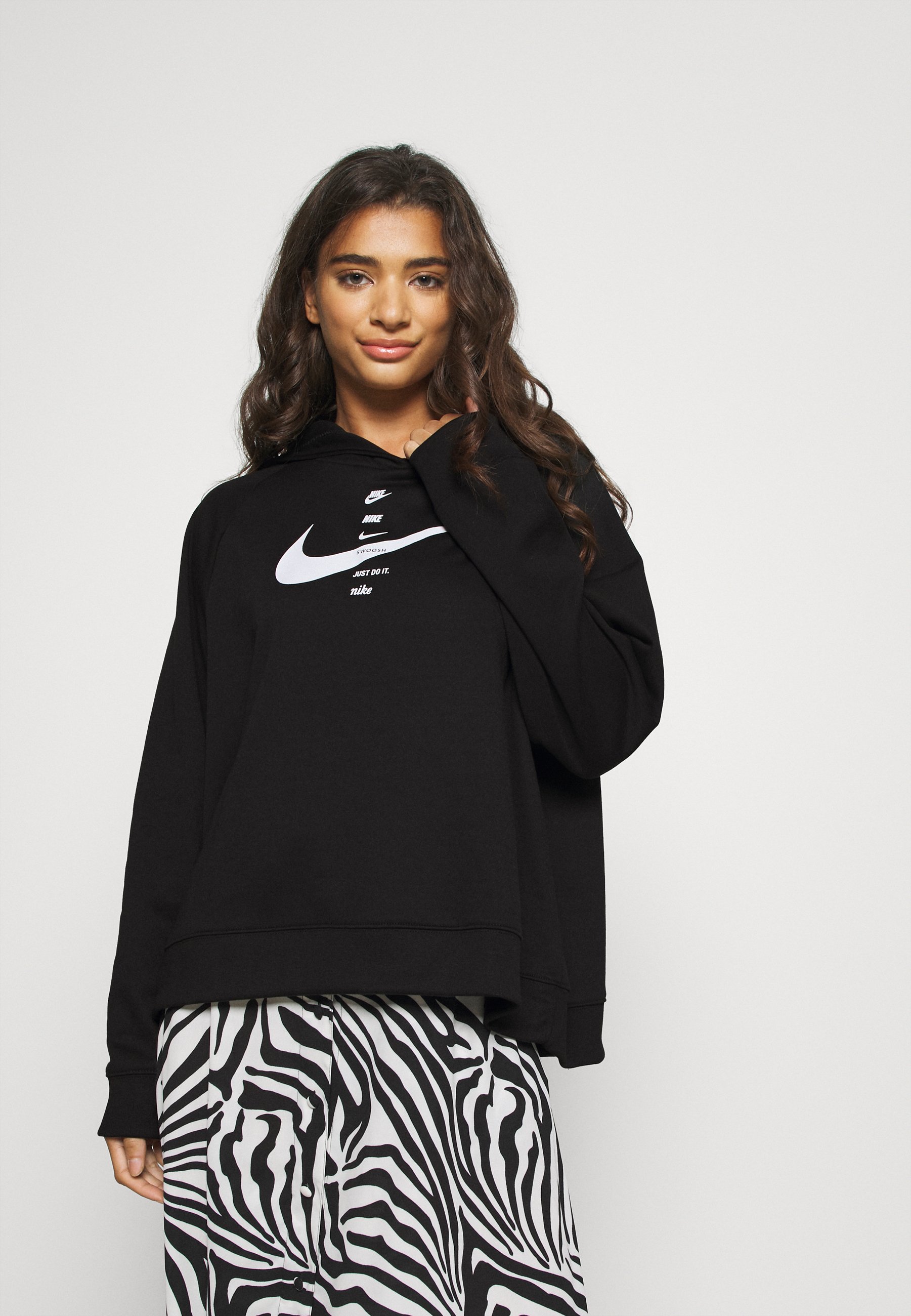 Nike Sportswear HOODIE Hoodie blackwhiteZwart Zalando.nl Nike Sportswear HOODIE Hoodie whitewit Zalando.nl