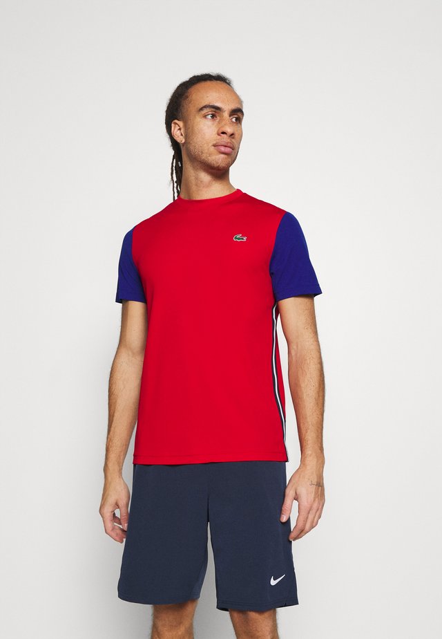 TENNIS - Print T-shirt - red/cosmic