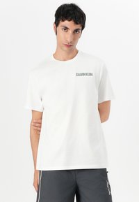Calvin Klein Jeans Shorts - ebony