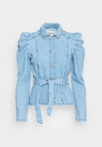 Veste en denim bleu clair avec manches bouffantes, fermeture à boutons et ceinture à nouer à la taille. Comprend un col classique et des détails cousus.