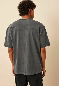 Next HEAVYWEIGHT - Jednoduché tričko - charcoal grey garment dye