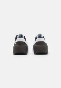 Nike Performance Scarpe da allenamento - white