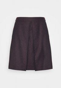 Una gonna viola scuro con un motivo a quadretti, dotata di una vita piatta, design con pieghe sul davanti e una silhouette a taglio dritto.