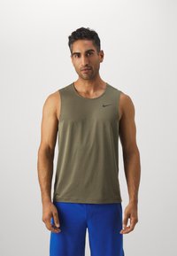 Nike Performance - READY TANK - Top - medium olive/black Imagen en miniatura 1