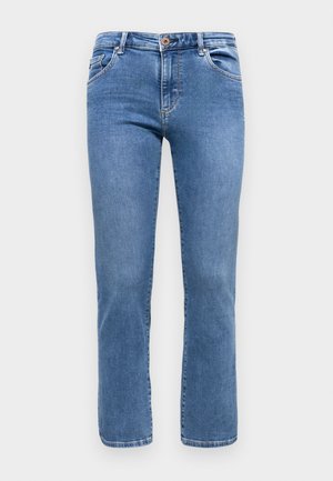 Calças de ganga azul com corte reto, cinco bolsos e um desvanecimento sutil. Apresentam um fecho de botão metálico e passantes para cinto.