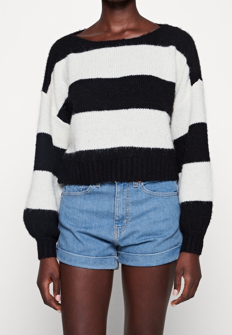 ONLY Stickad tröja - black