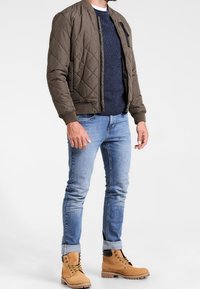 Pier One Stickad tröja - mottled dark blue