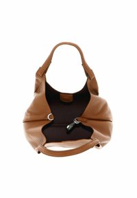Bolso de mano de cuero marrón con textura granulada, que cuenta con dos asas cortas, un interior espacioso y detalles en tono plateado.