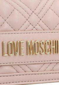 Love Moschino QUILTED MINI - Borsa a tracolla - powder