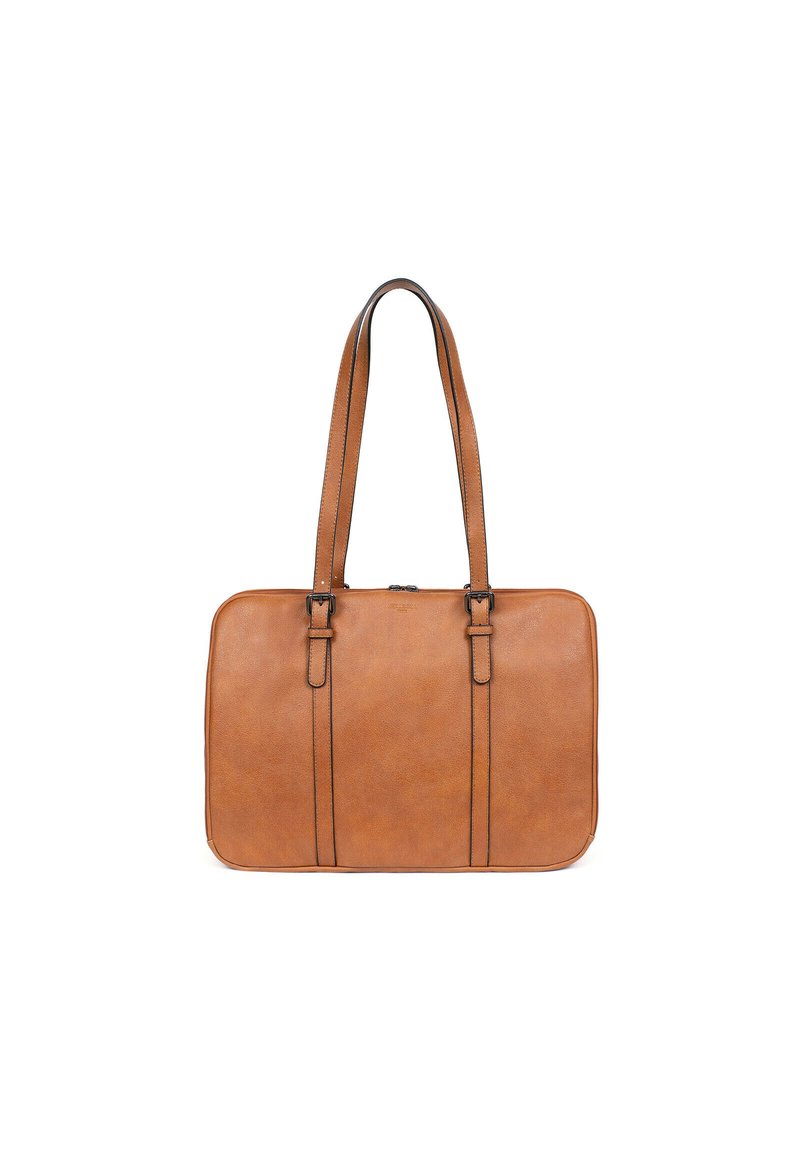 Bruine leren tote bag met twee platte handvatten, rechthoekige vorm, contrasterende zwarte stiksels en een ritssluiting aan de bovenkant.