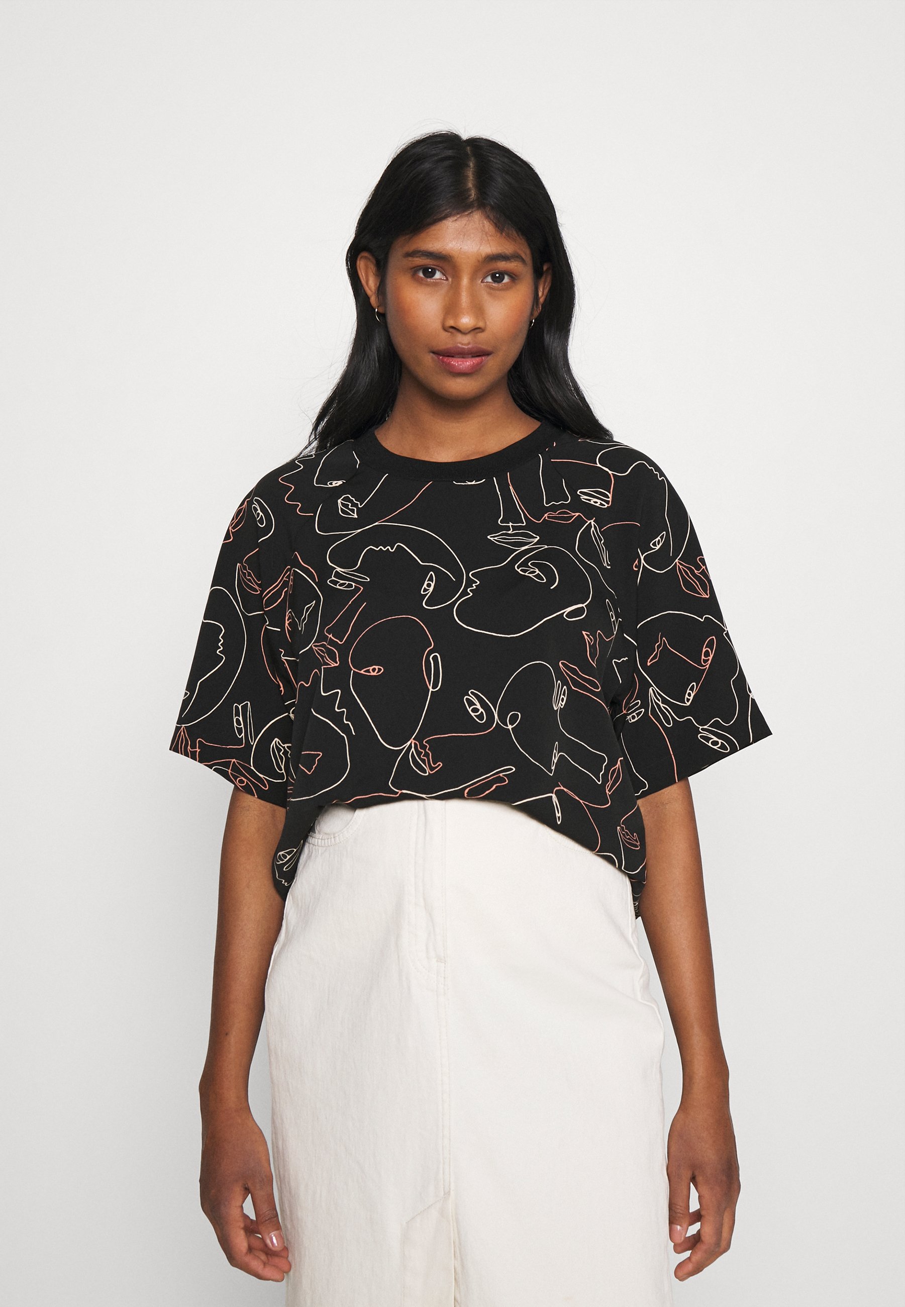 monki tshirt
