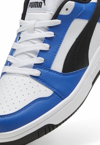 Puma REBOUND V6 UNISEX  - Matalavartiset tennarit - white- black team royal