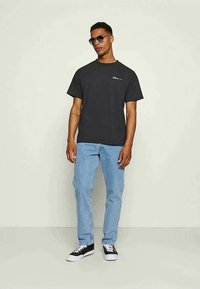 Dr.Denim DASH - Sirgete säärtega teksad - light blue ridge stone