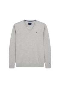 Suéter de cuello en v gris claro, hecho de tela suave, con mangas largas, puños y dobladillo acanalados, y un pequeño logo azul en el pecho.