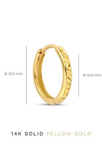 Boucles d'oreilles en or jaune 14K massif, présentant une surface texturée avec des accents triangulaires. Options de diamètre : 10 mm et 12 mm.