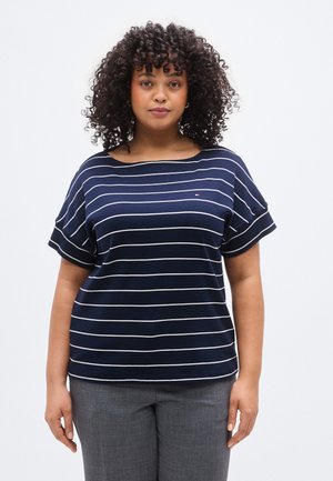 Tommy Hilfiger Curve, CURVE CAP SLEEVE RELAXED T-SHIRT - Μπλουζάκι με στάμπα - dark night/ecru