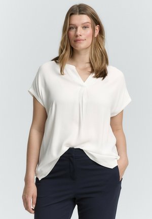 TOM TAILOR PLUS SIZE - IM MATERIAL-MIX - Blouse - whisper white