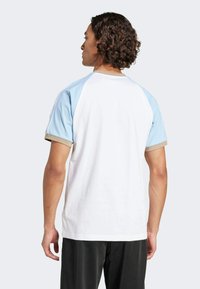 Thumbnail Image 2