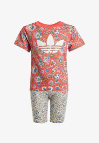Wybrany, semi lucid red multicolor