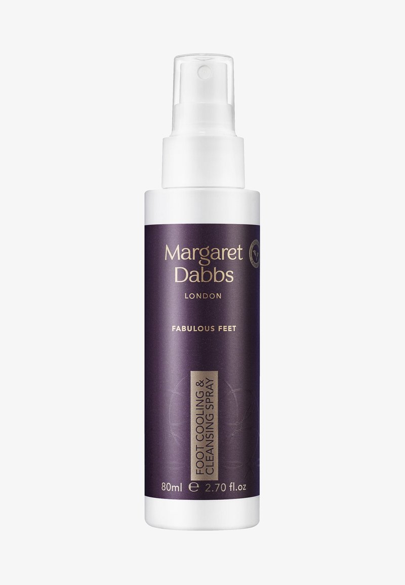 Spray rafraîchissant et nettoyant pour les pieds dans un flacon pompe blanc avec une étiquette violette. Présente un texte doré avec "Pieds Fabuleux" et des détails sur le produit. 80ml.