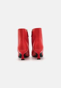 Patrizia Pepe Classic ankle boots - glamred