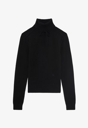 Maglione nero a maglia con colletto alto e lacci. Presenta polsini e orlo a coste, con un logo discreto sulla parte frontale. Texture liscia.