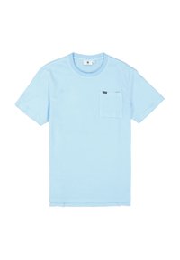 Lichtblauwe katoenen t-shirt met een ronde hals, korte mouwen en een borstzakje aan de linkerkant met een klein zwart logo-label.